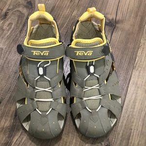 Teva water shoes size 9.5